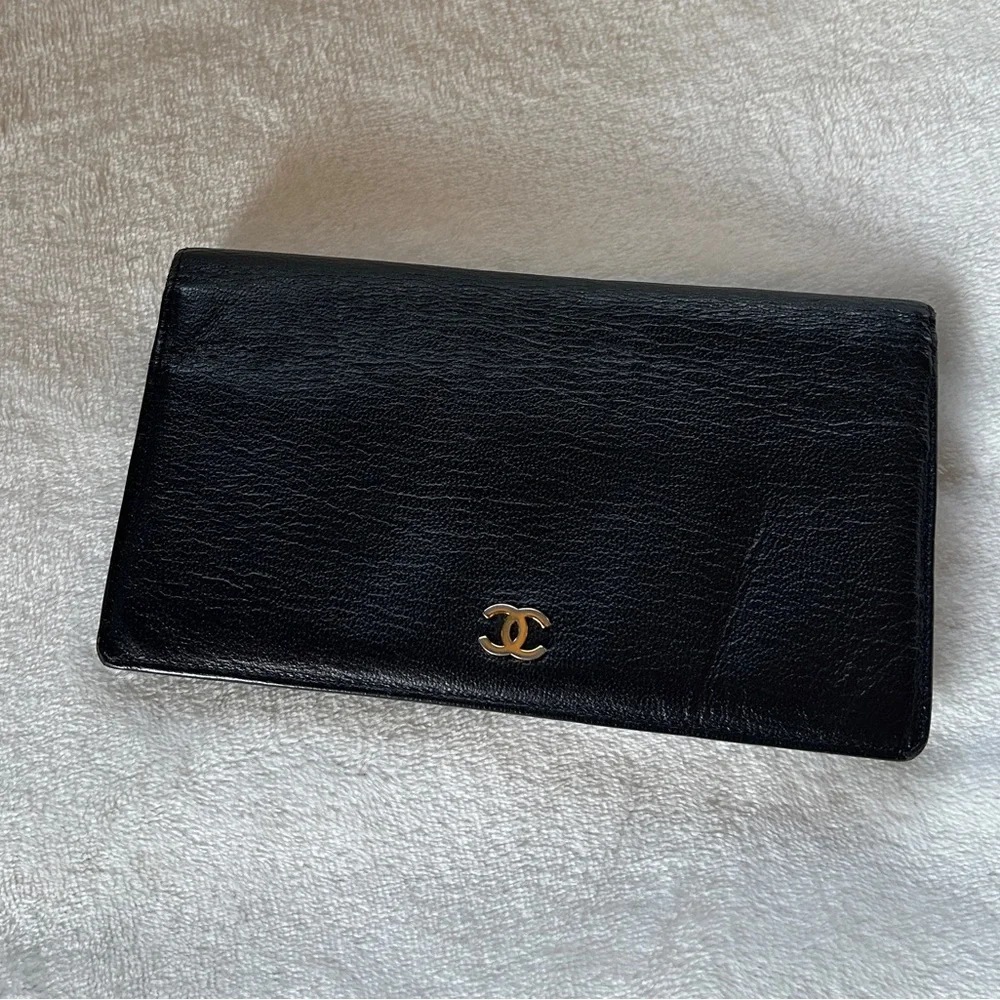 CHANEL Authentic Black Leather Bifold Wallet. 5 Pockets,8 Card Pockets. - Picture 1 of 11